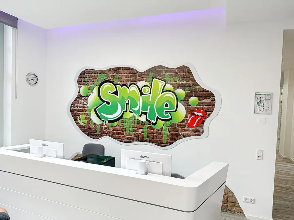 Smile-Graffiti in der Praxis Kämpf & Ebert