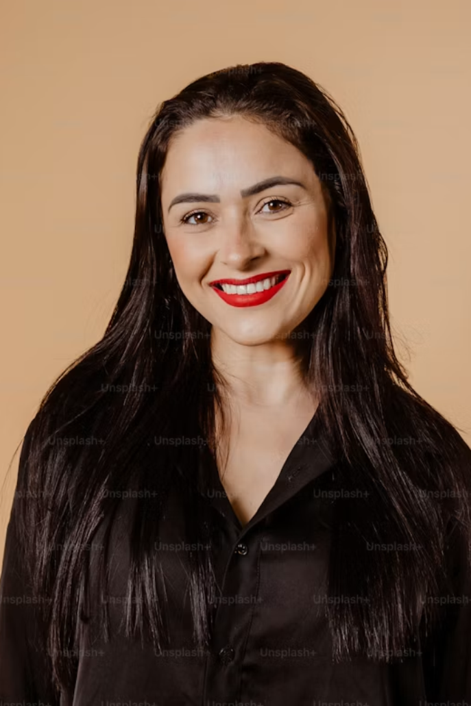 Bella Santiago