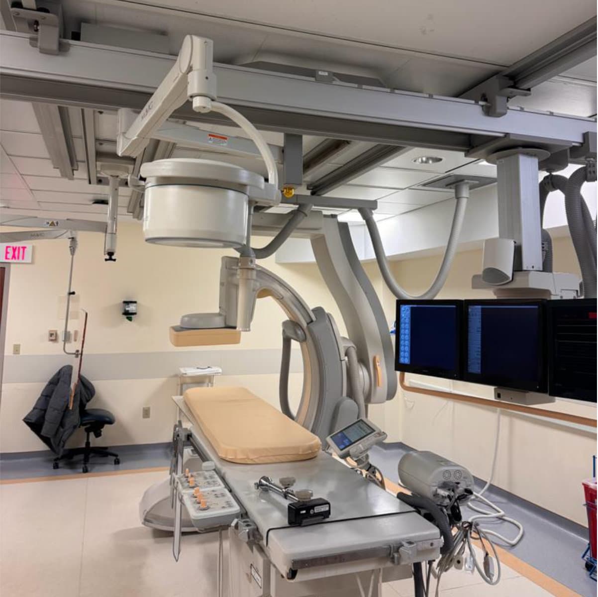 Allura Xper FD20 C-arm and monitors