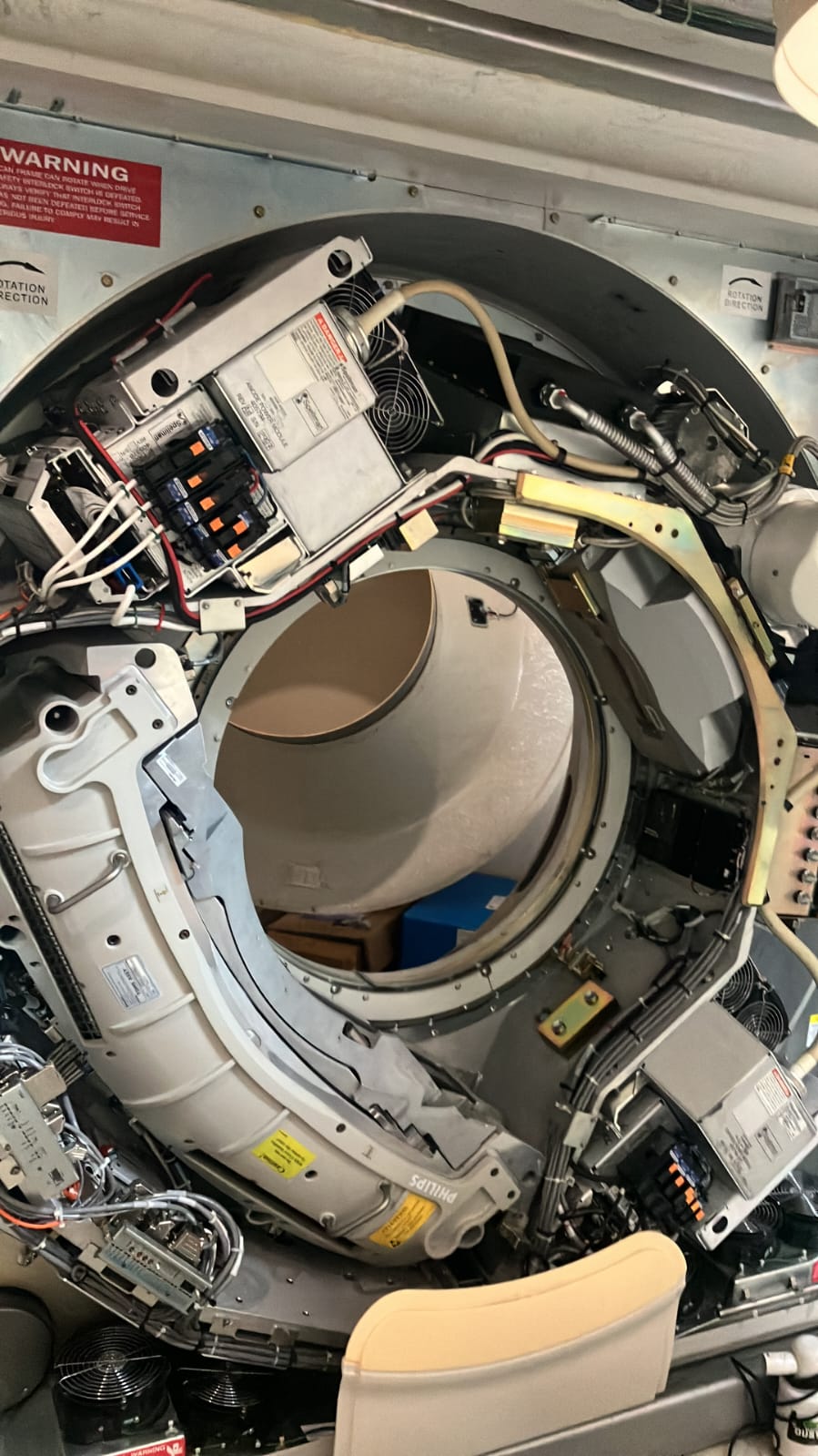 Mantenimiento de tomógrafo · 31
