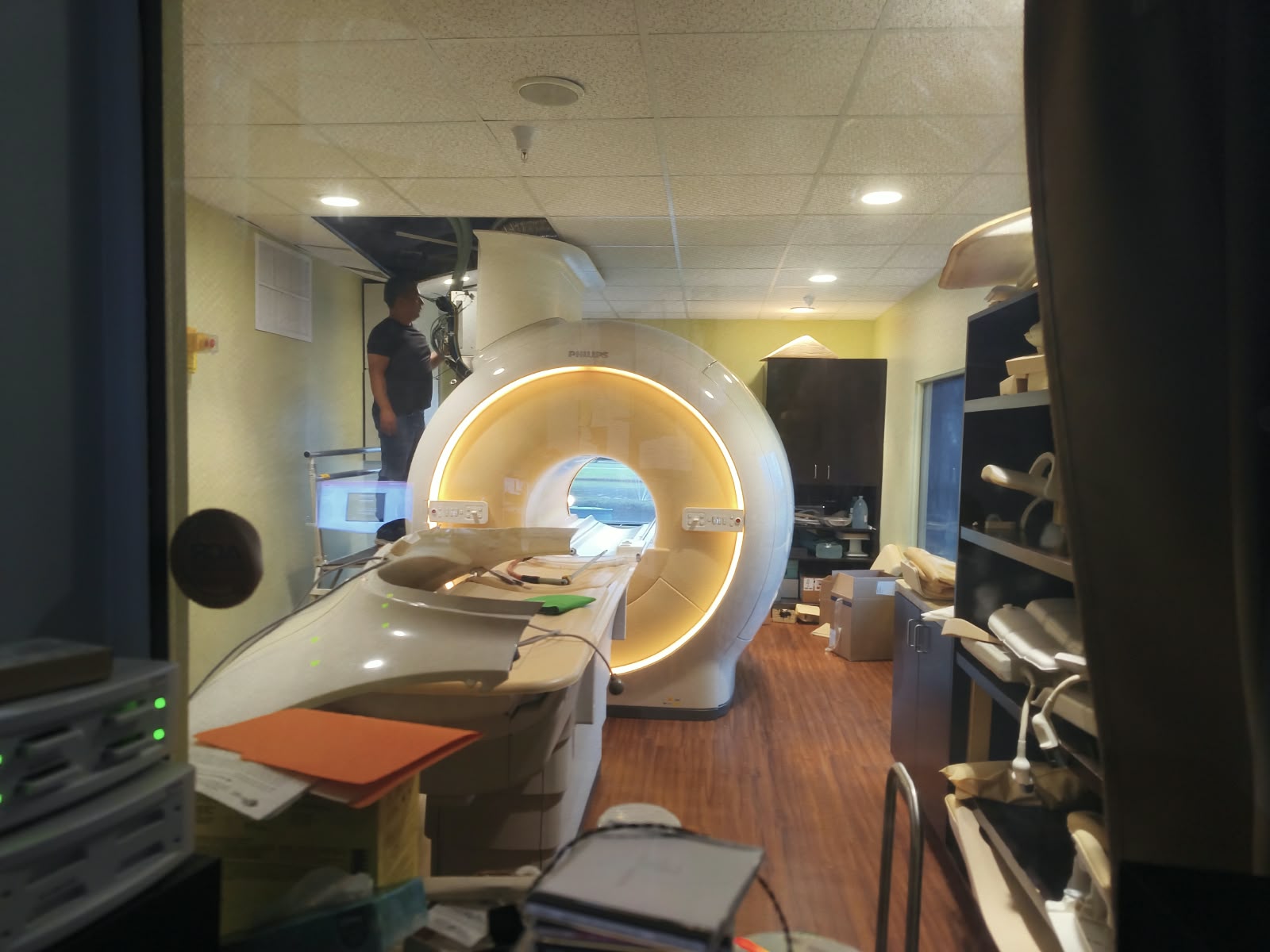 Proyecto de instalación de resonancia magnética de Best Care
