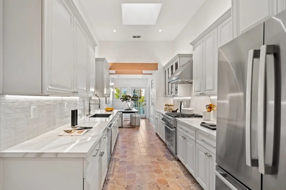 Kitchen Cabinet Painting