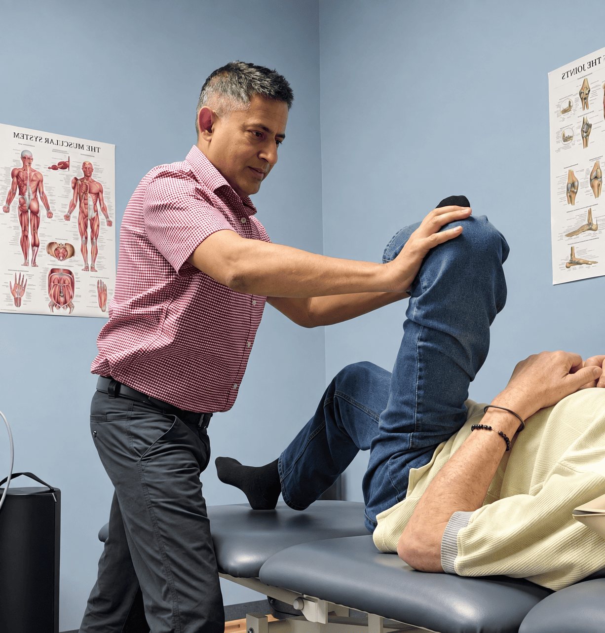 Knee pain assessment and treatment at Medhealth Physiotherapy in Hamilton for escarpment stair climbers
