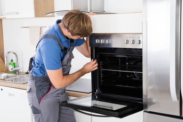 Oven repair technician