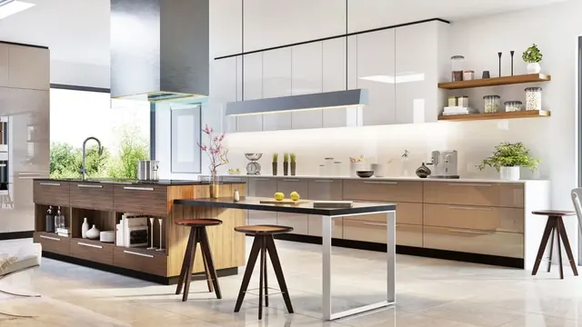 Cocina de una vivienda preparada para el reportaje de venta