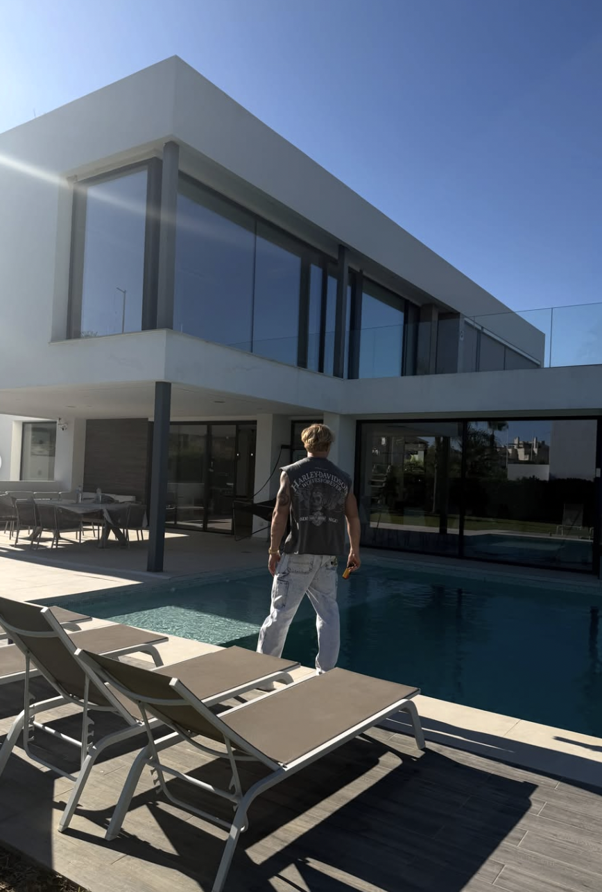Jack Hopkins lifestyle photograph