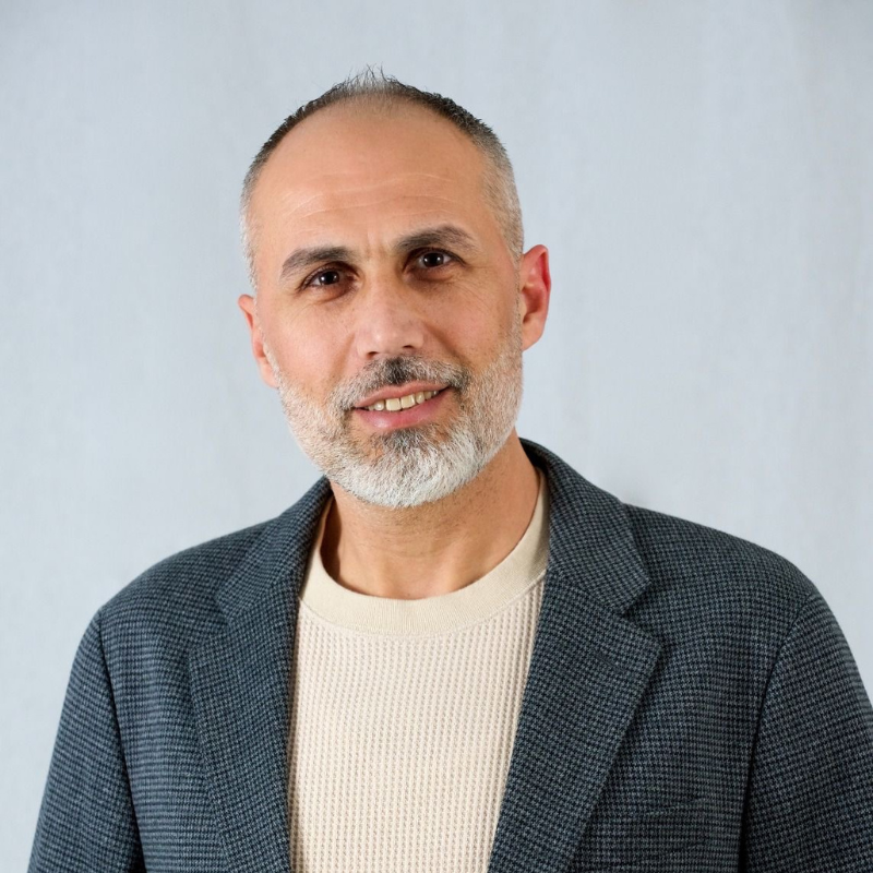 Portrait of Raief Hazouri, founder of Art Dimension
