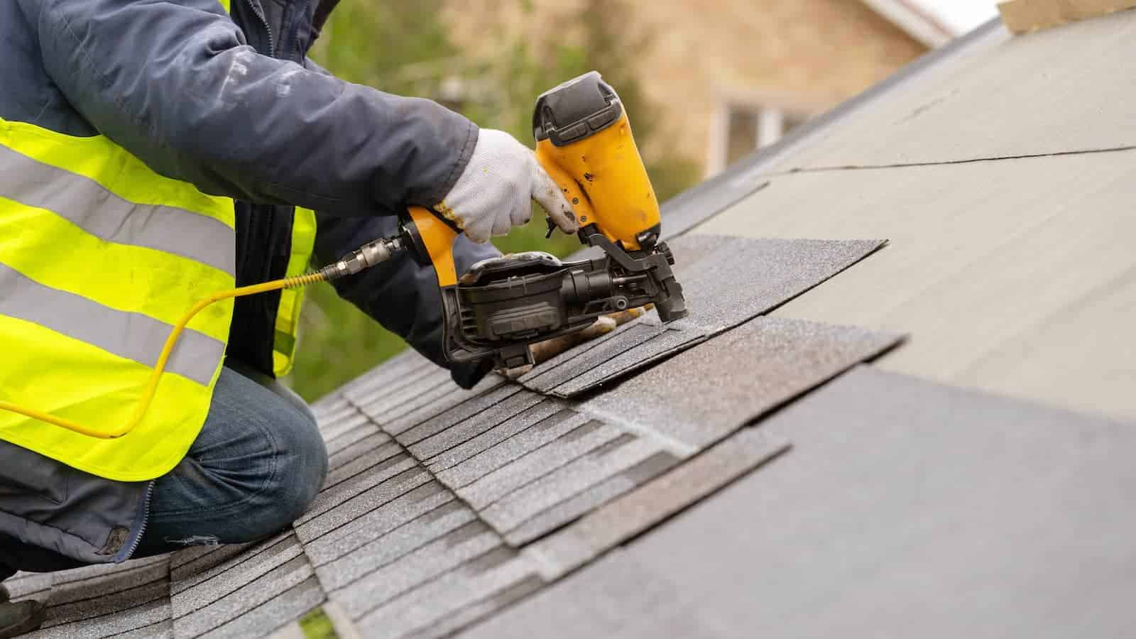 roofing contractor Forest City