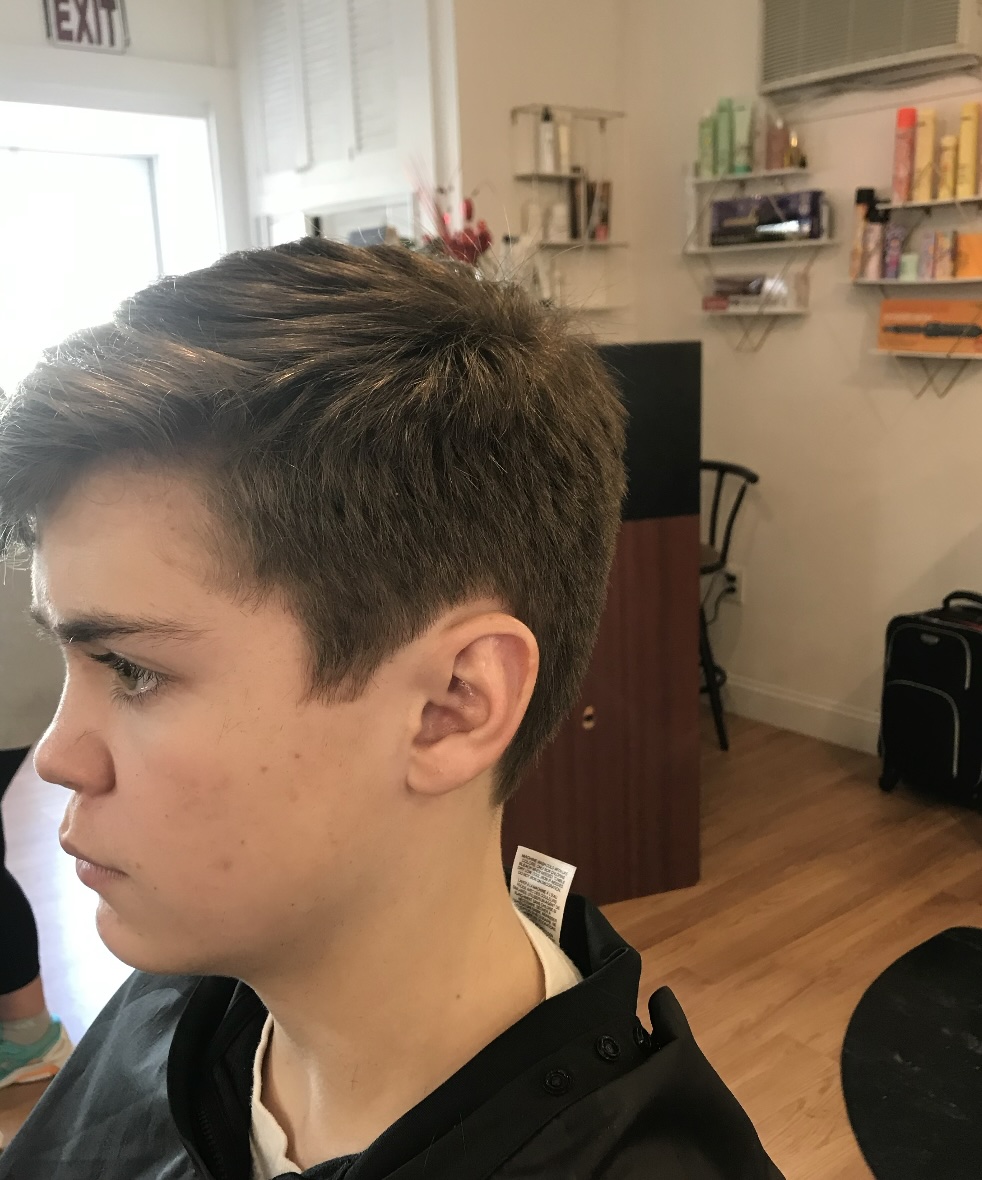 Men's haircut at Salon Eastport