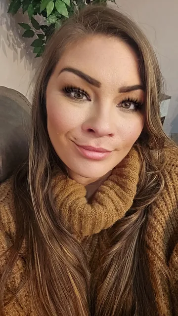 Angela Shelby, Store Manager