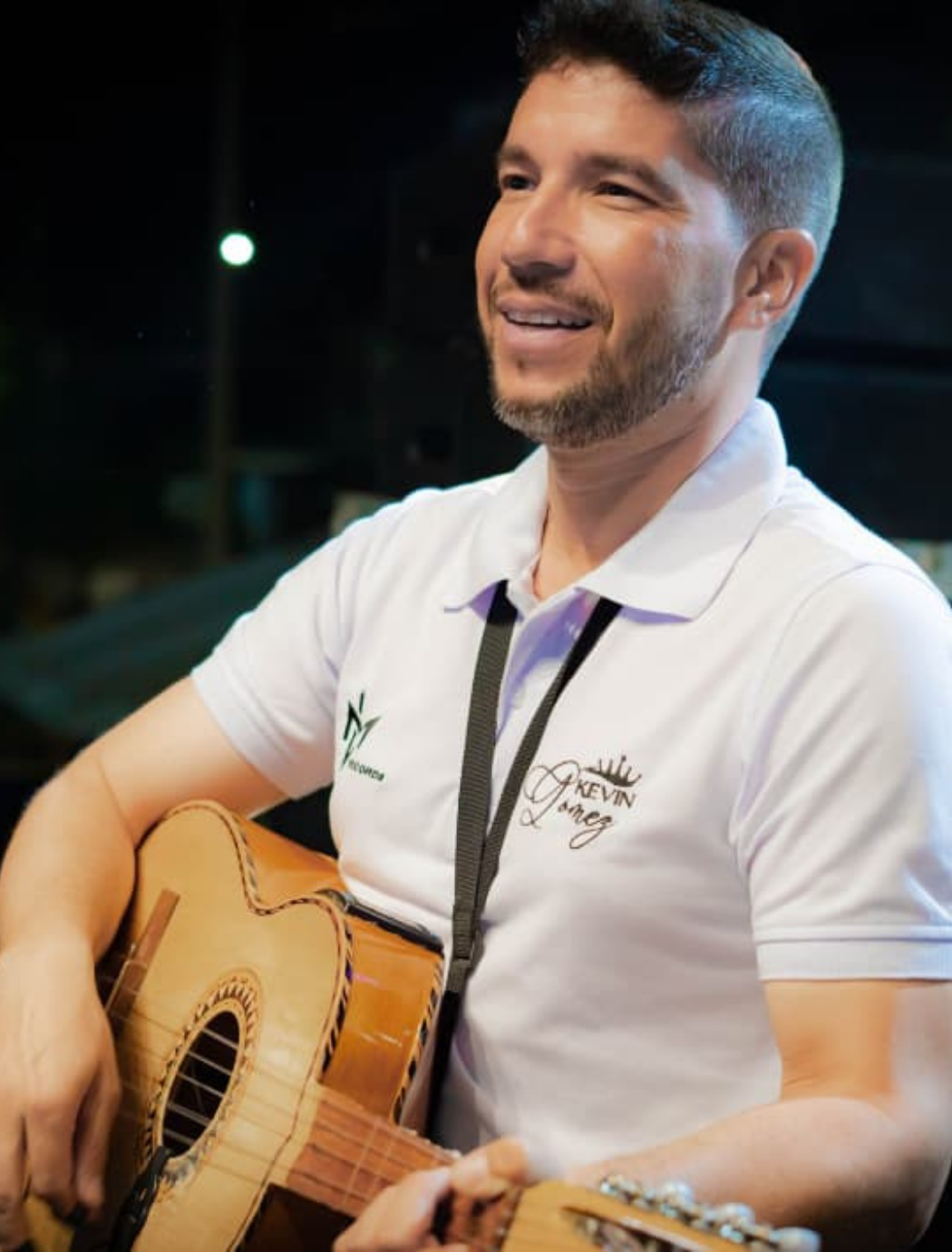 Camilo Berrio con instrumento