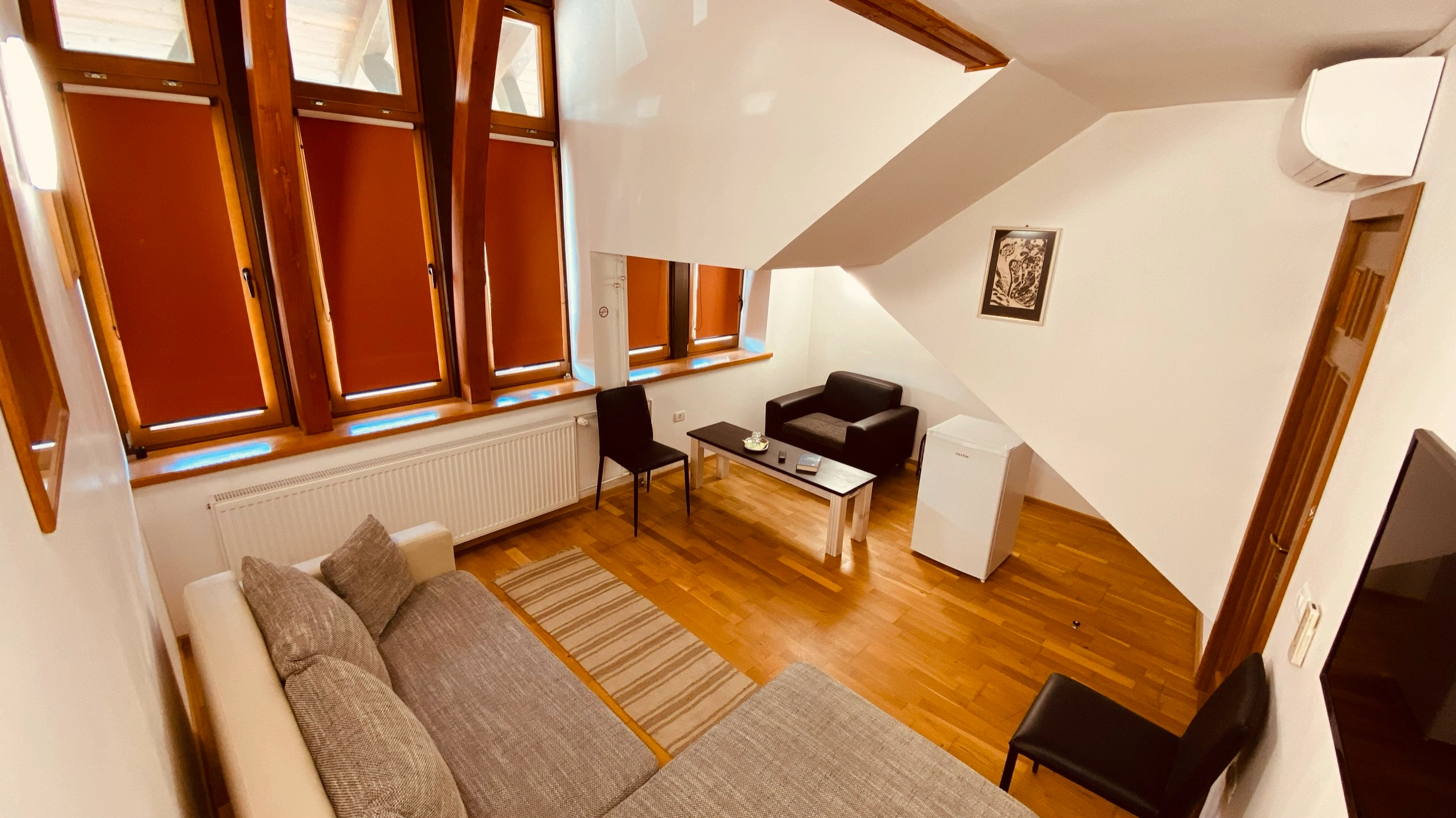 Guest room F-21