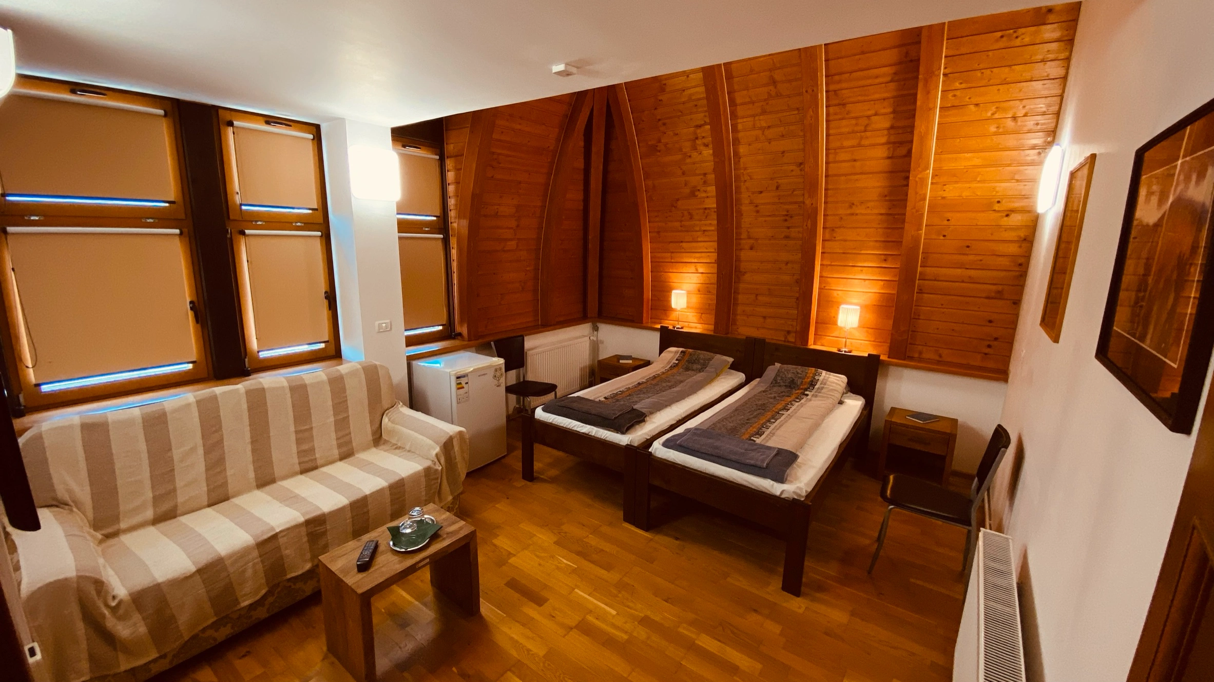 Guest room F-25