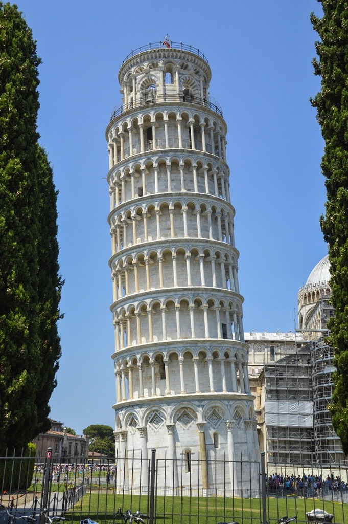 Leaning Tower of Pisa against a blue summer sky
