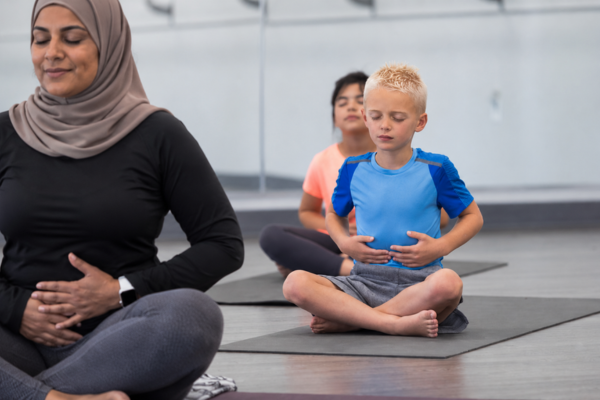 جلسه تامل وتنفس تساعد على التنطيم الانفعالى