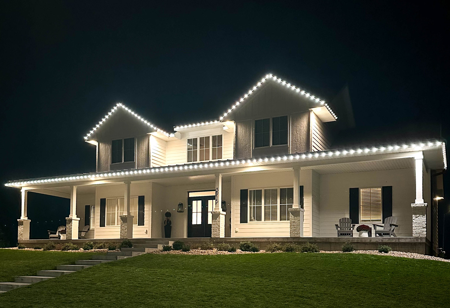 Residential permanent LED lighting install 8