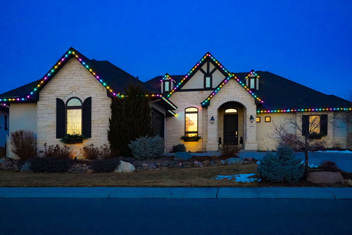 Residential permanent LED lighting install 1