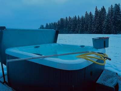 Hot tub maintenance in Carlsbad, CA