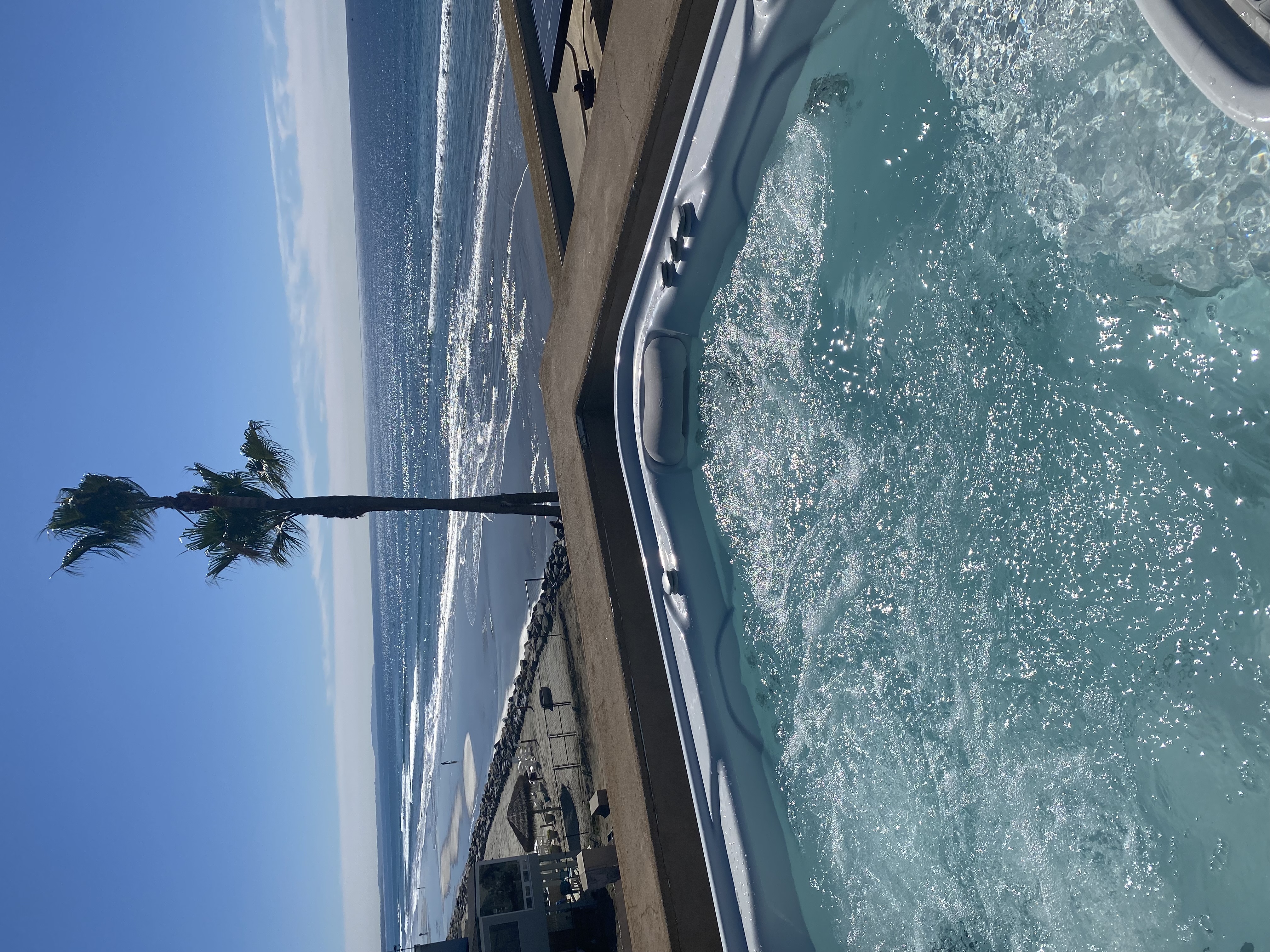 Hot tub maintenance in Carlsbad, CA