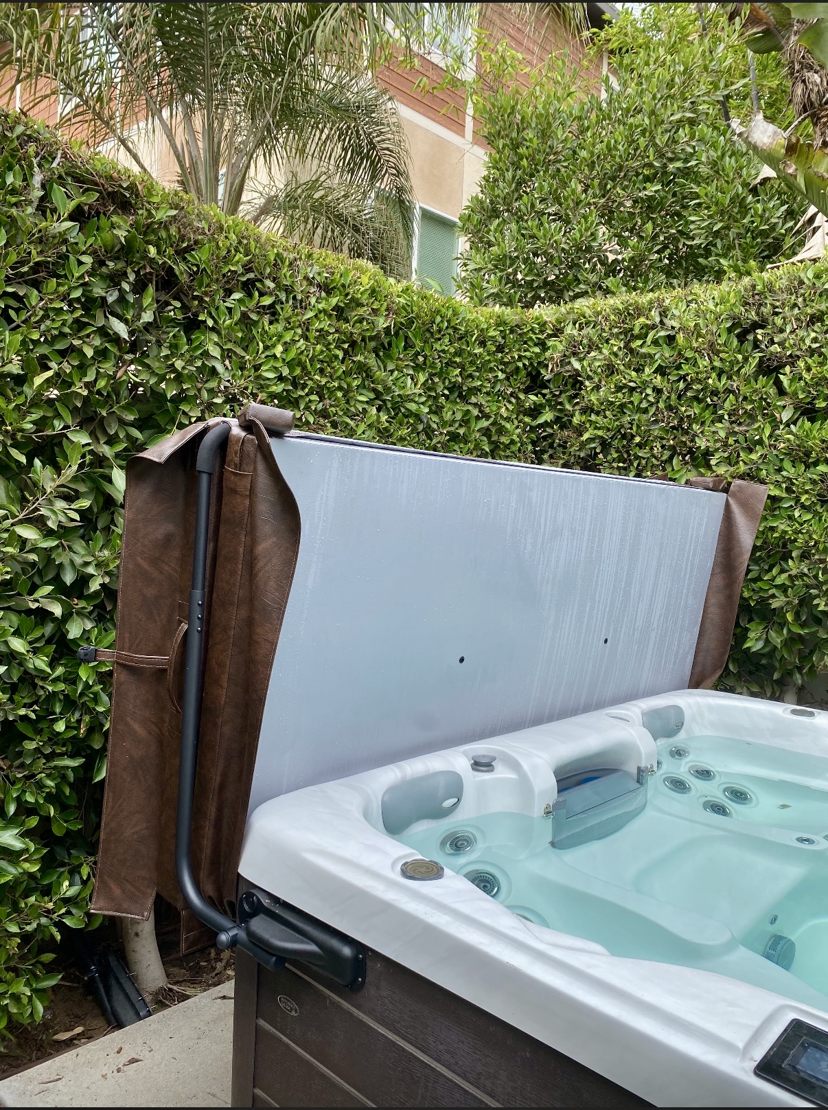 Hot tub maintenance in Cardiff, CA