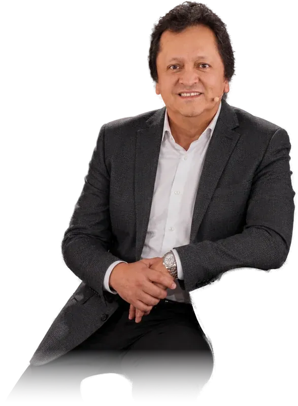 Juan Carlos Barrios, ponente de la Cumbre de Líderes, en retrato de cuerpo medio.