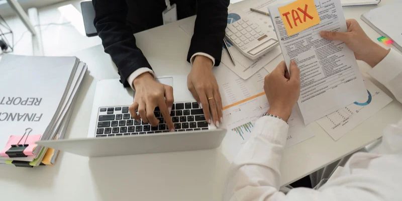 Tax Software for Tax Preparers: How to Choose the Right Tools for a Successful Tax Preparation Business