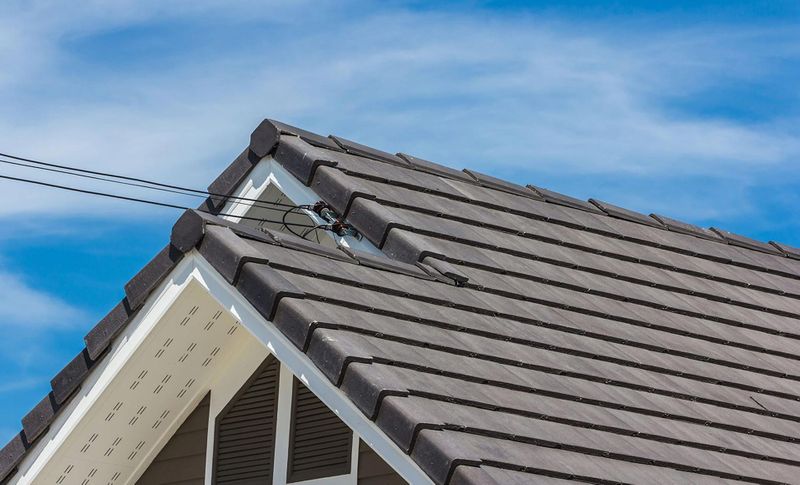 Rubber & Asphalt Roofs in Cape Cod