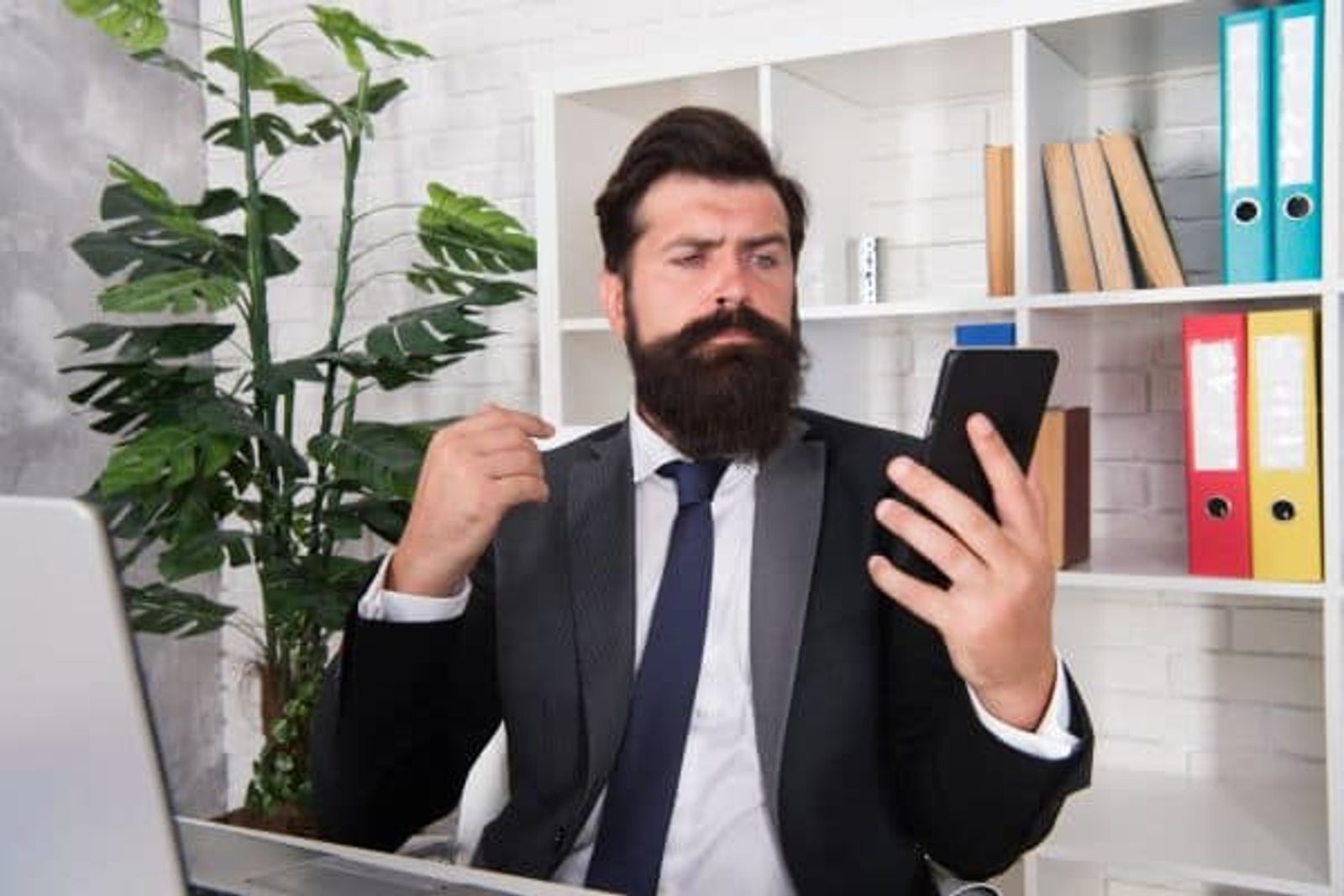 SMS Marketing vs. Text Marketing: Unraveling the Differences