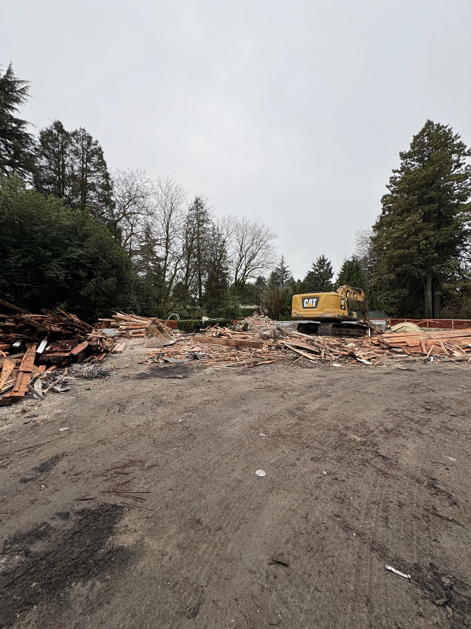 Building deconstruction and haul-off in Vancouver BC