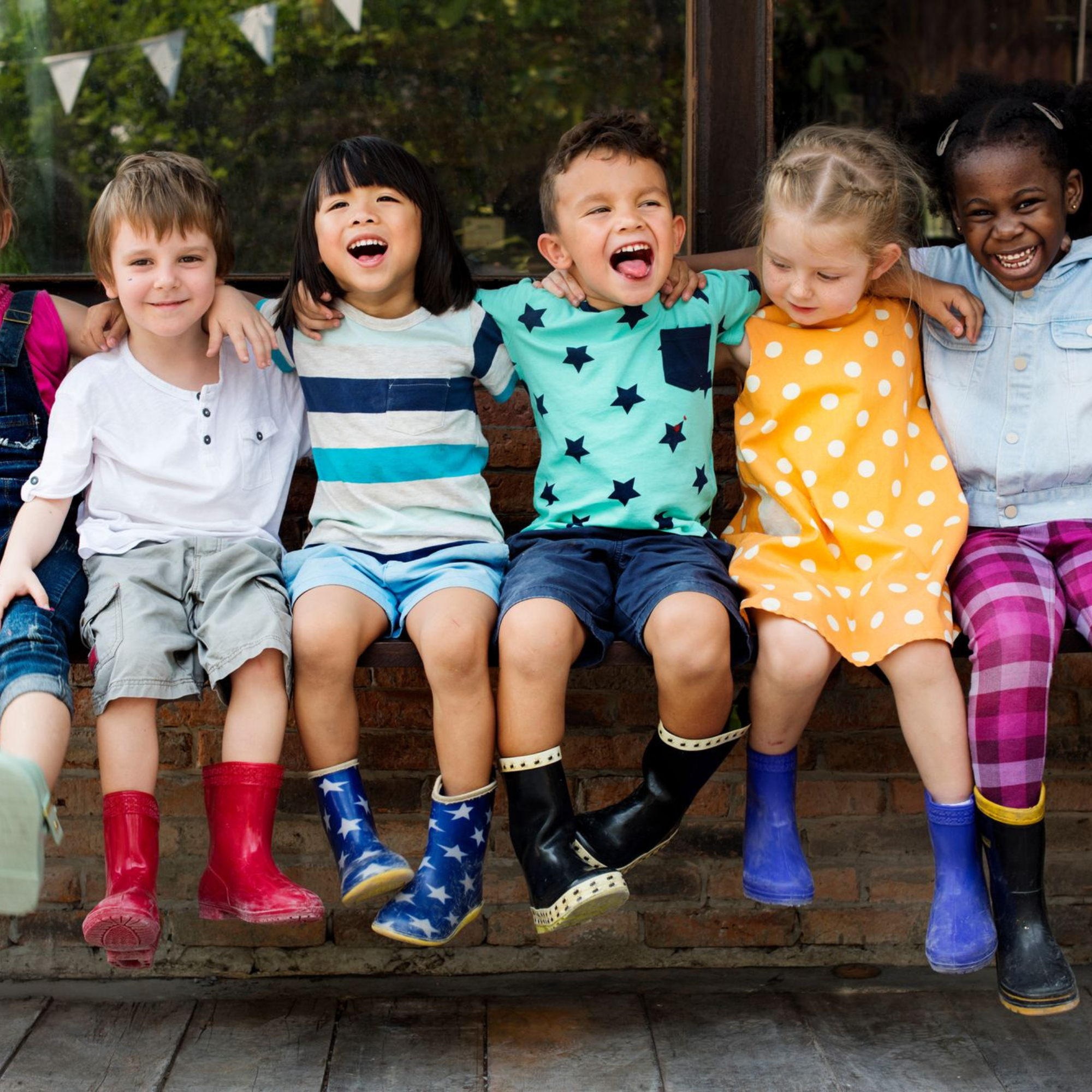 Spark Studio children ages 4 to 6 exploring with hands-on materials