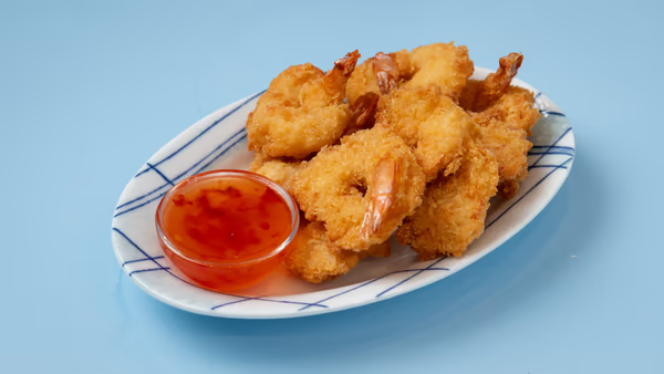 8 pieces Crispy Fried Prawns with sweet chillie sauce (No chips)