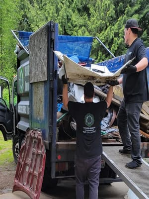 Hoarder cleanouts in Marysville WA
