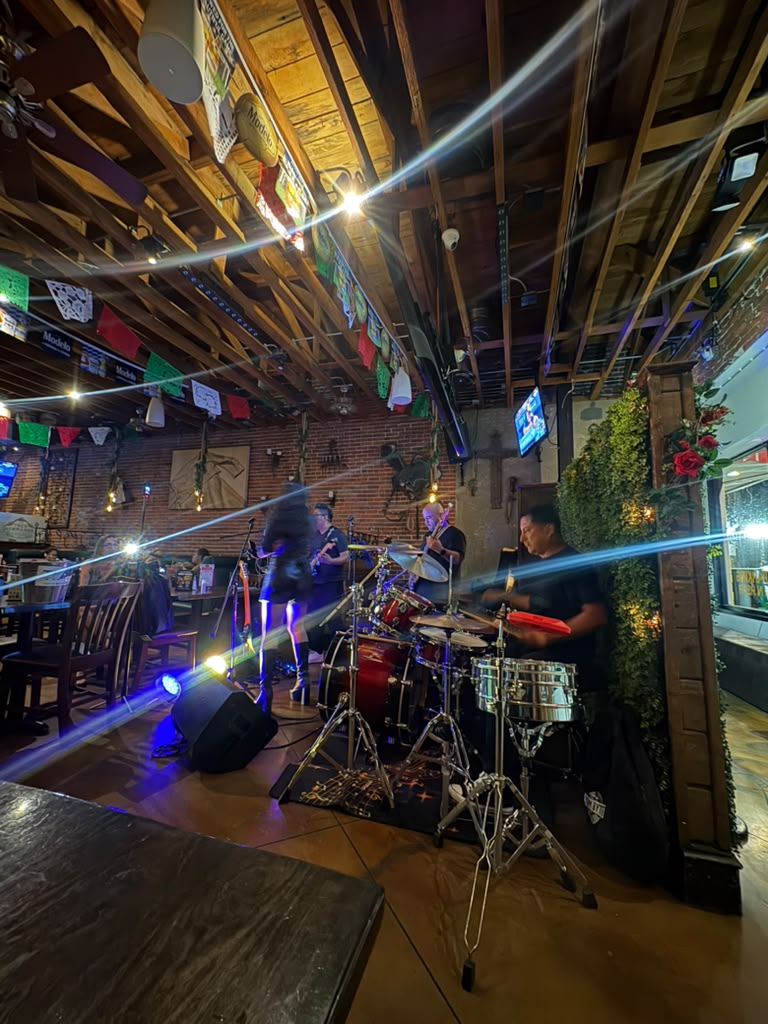 THE C BAND live at Los Tres Hermanos Van Nuys