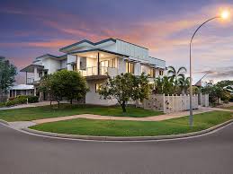 Modern Built houses in Muirhead