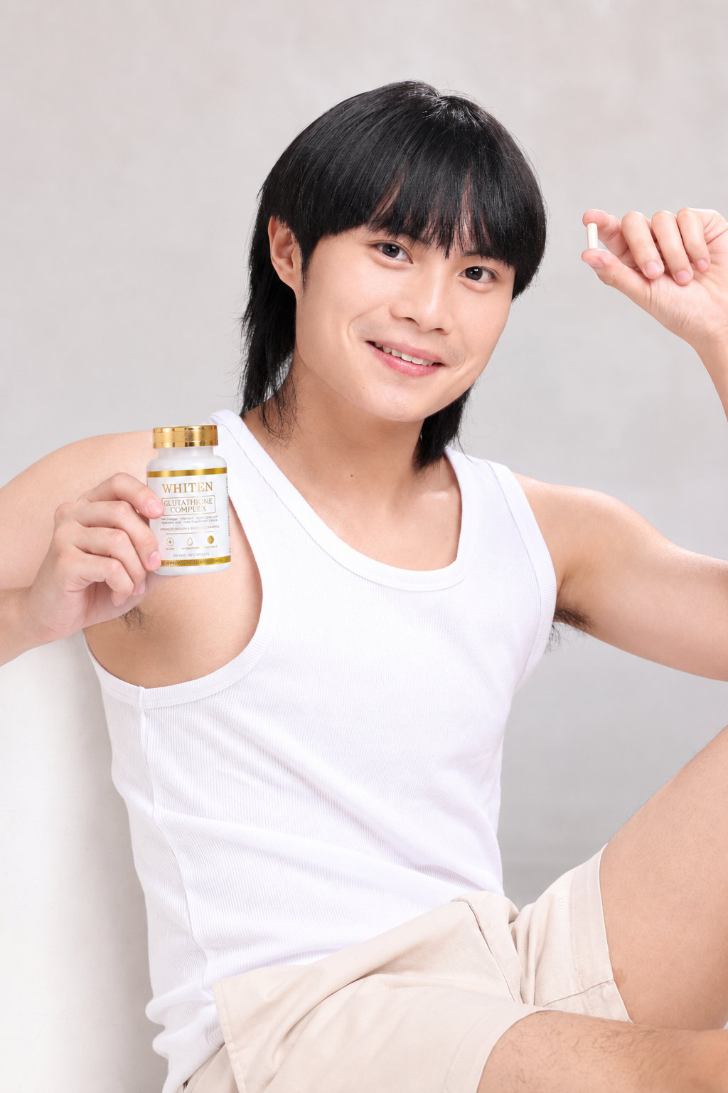Man holding Whiten Glutathione Complex