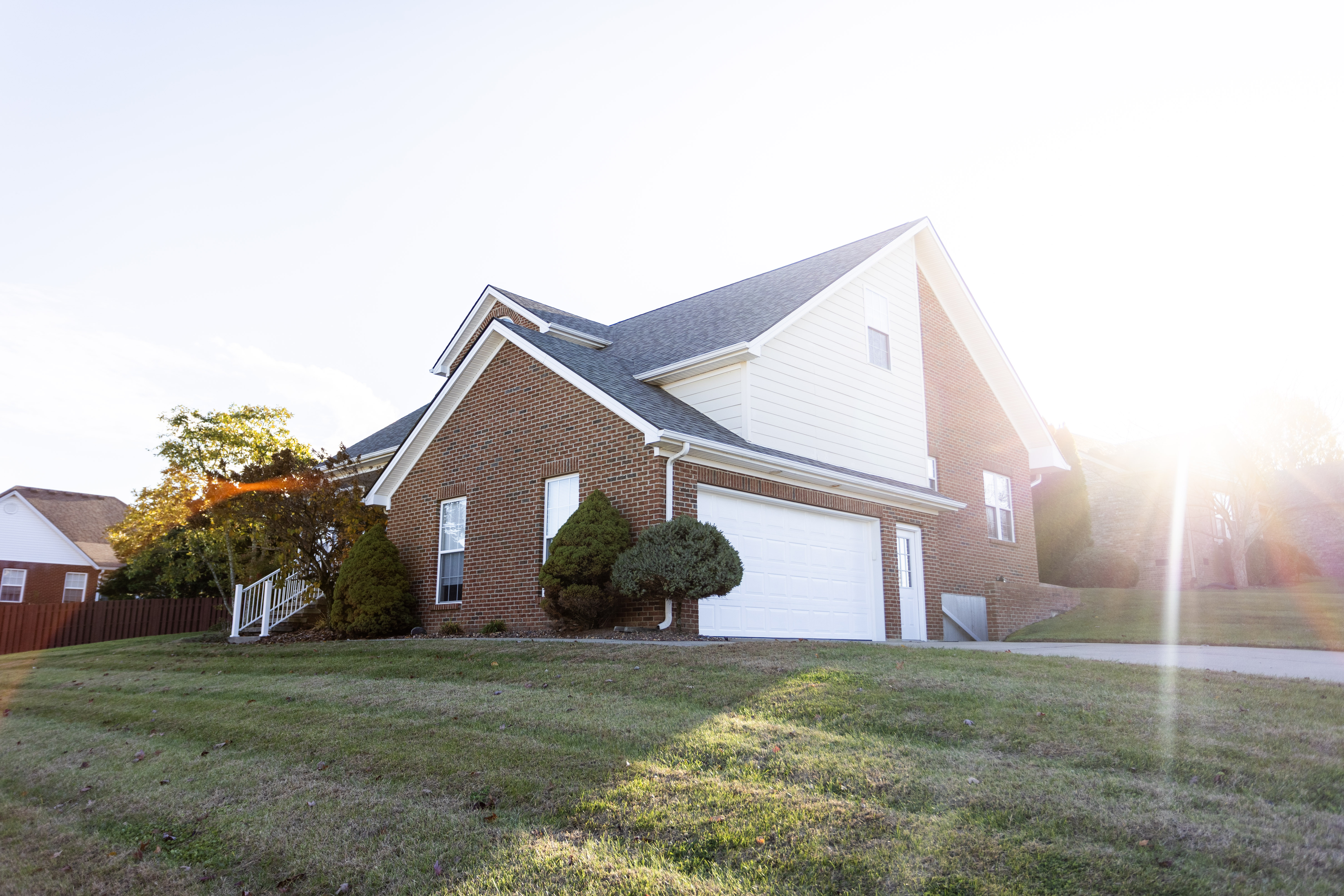 Roni Anne Denham business logo