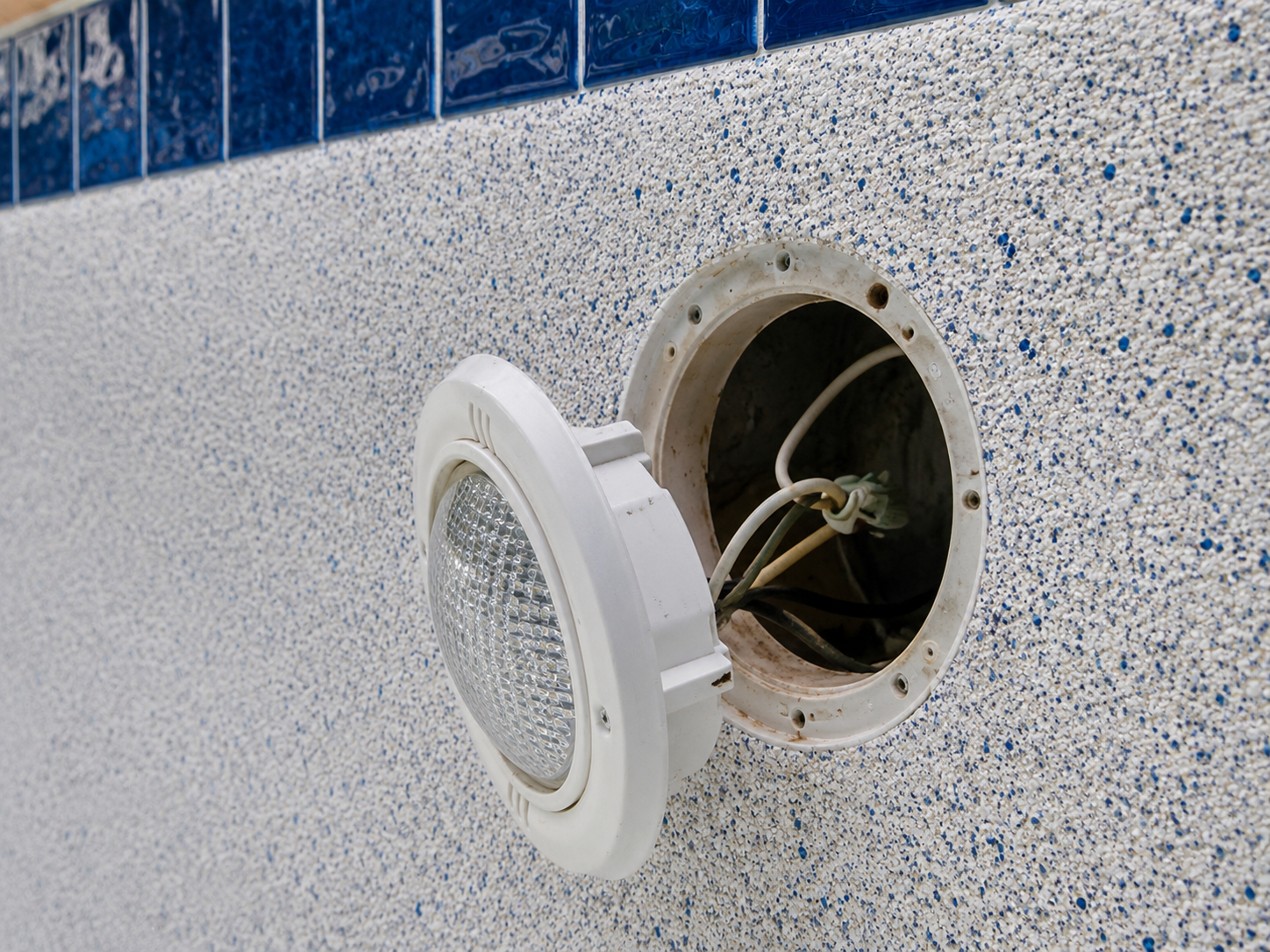 Pool light replacement Huntington Beach