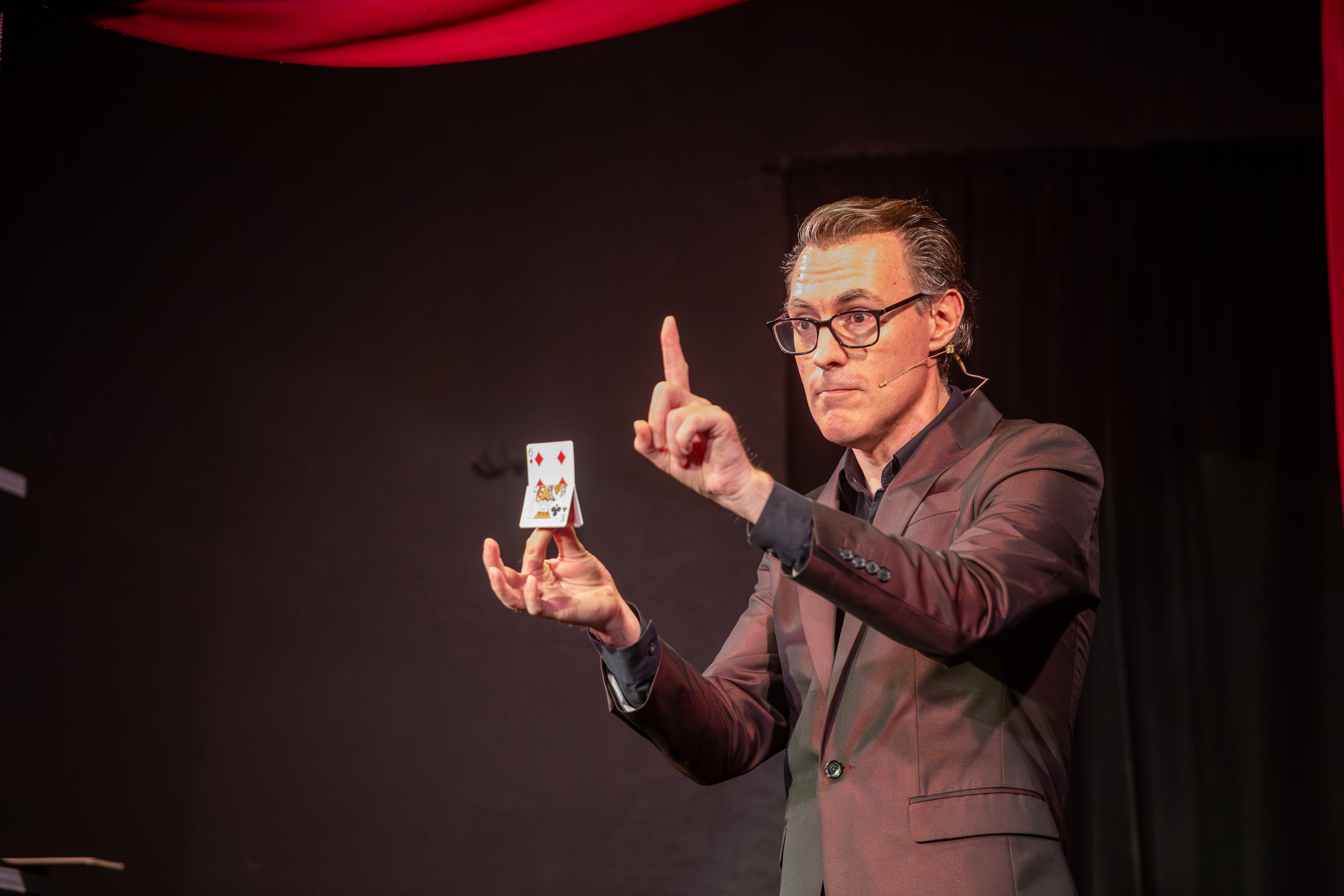 Intimate Magic Experience