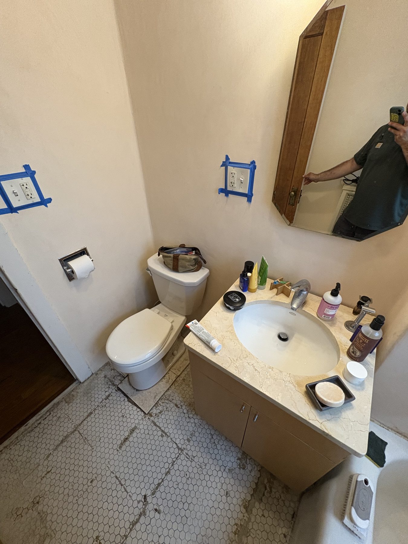 Vintage condo bathroom before remodel