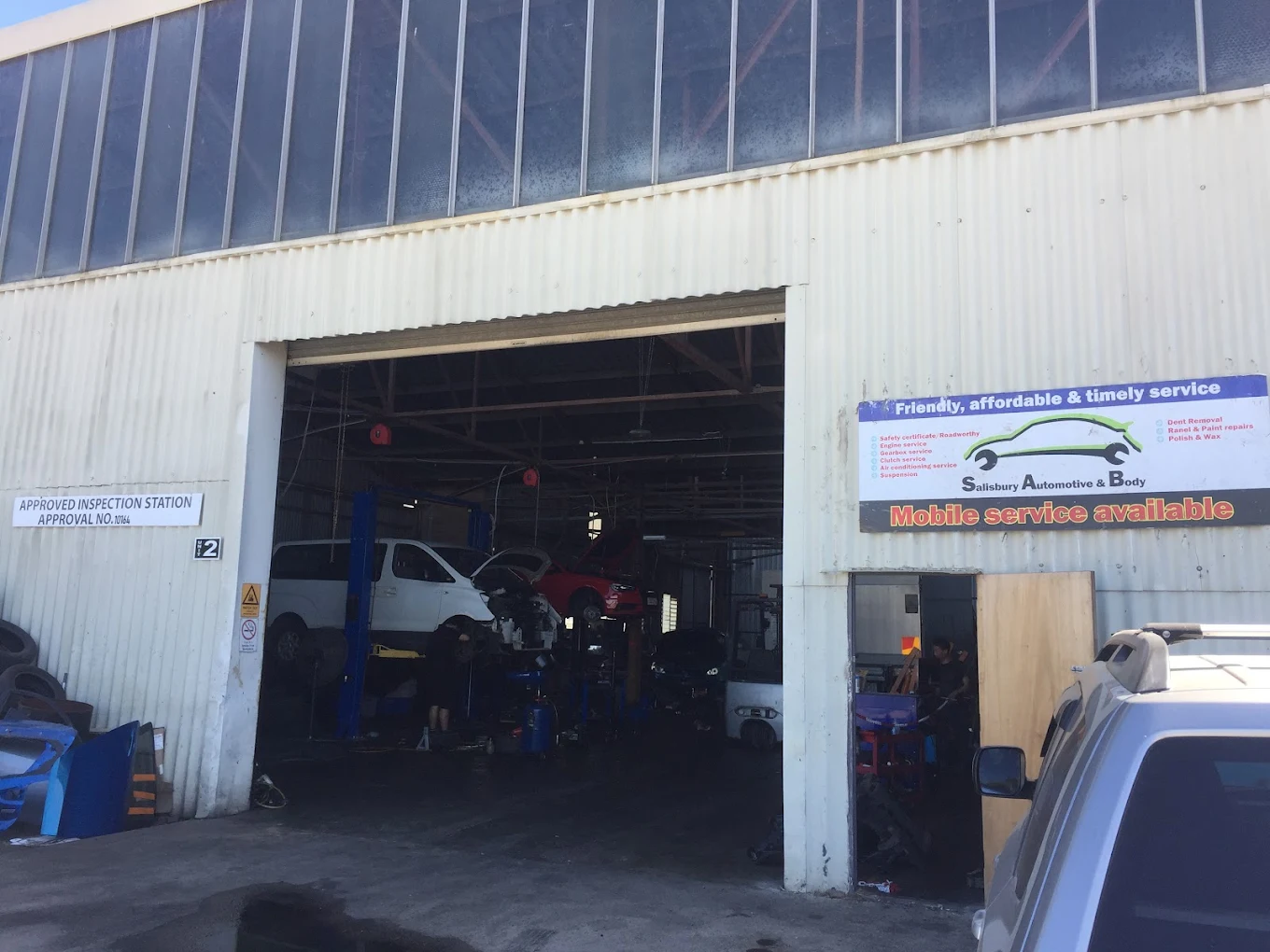 JE Automotive — face of the shop