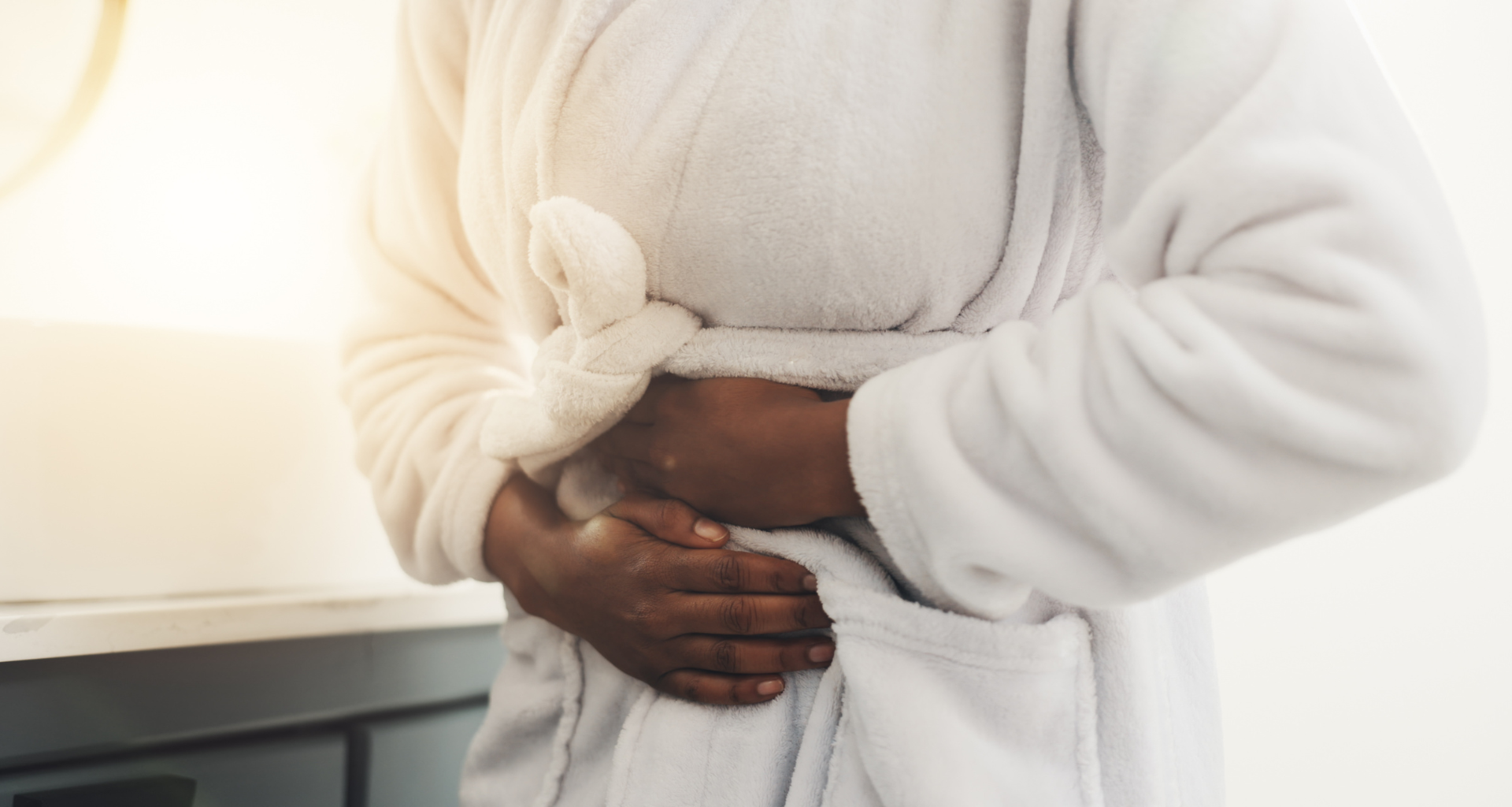 lady experiencing endo pain