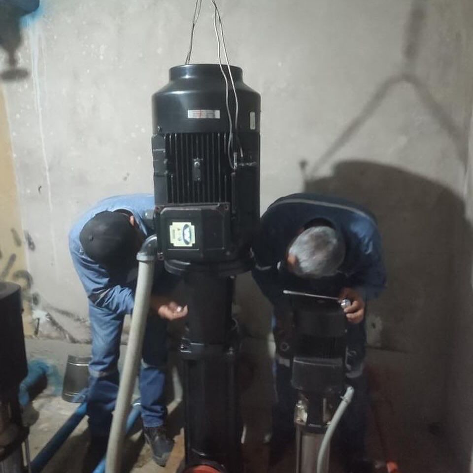 Instalación de bomba vertical
