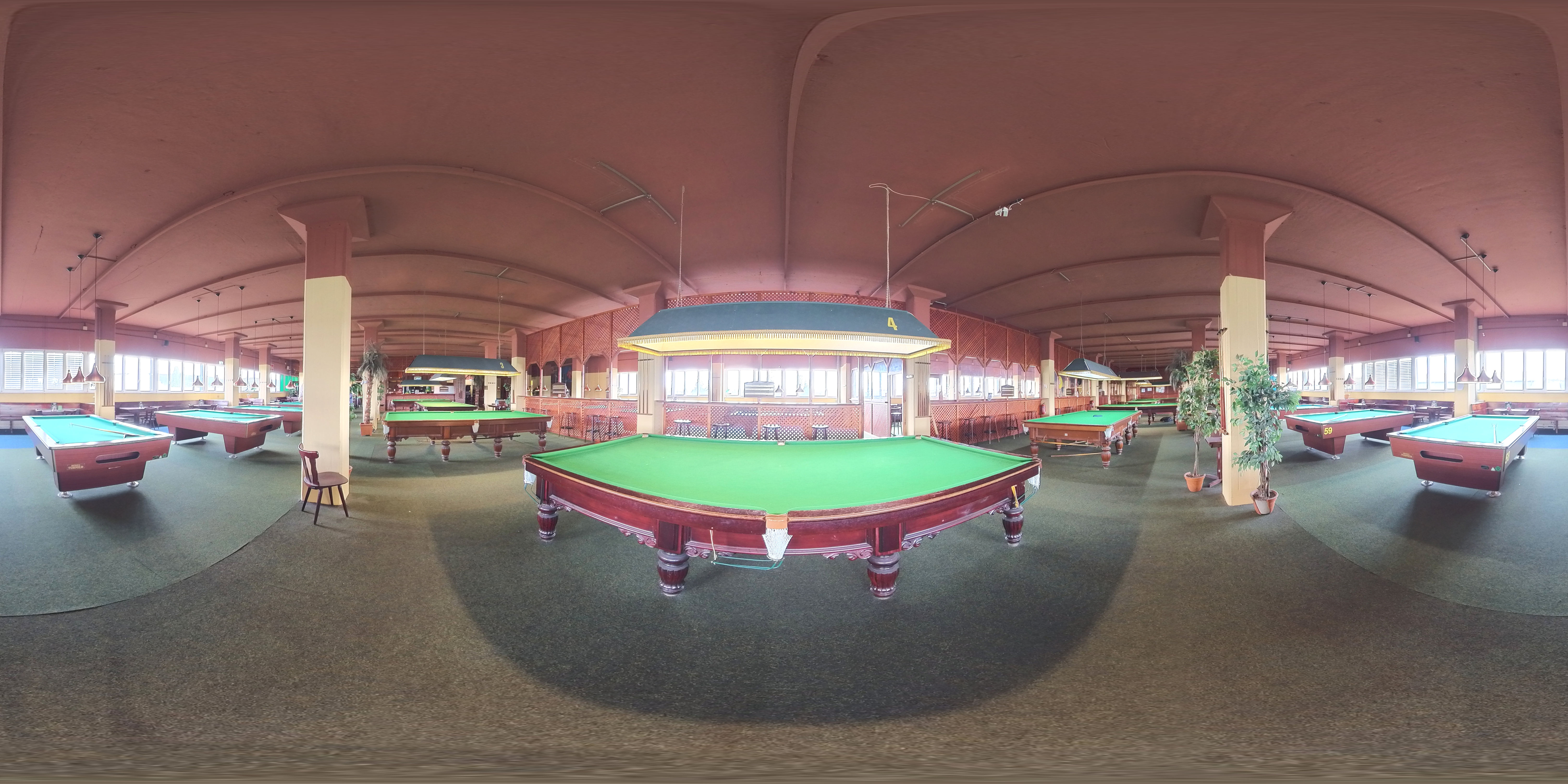 Pool in Dresden Atmosphäre