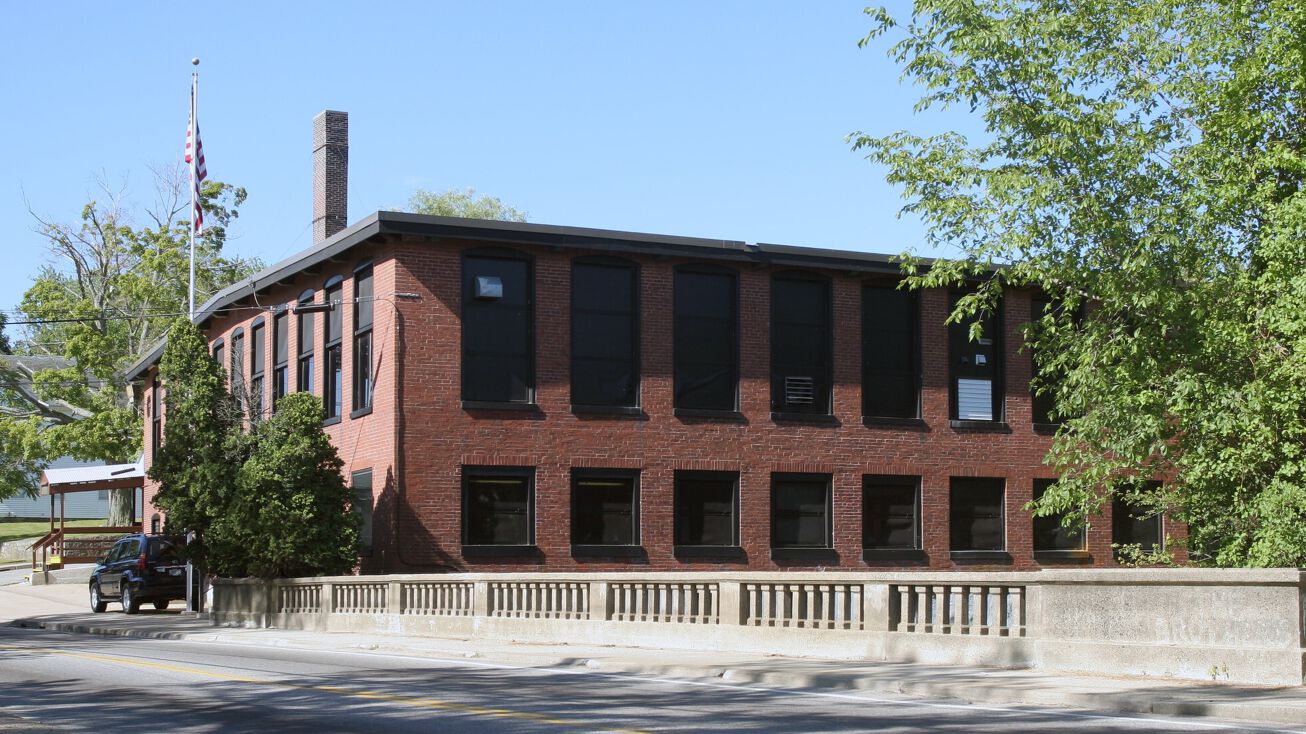 1 South Main Street building