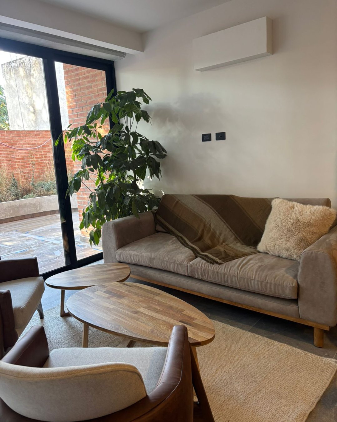 Estancia abierta al jardín