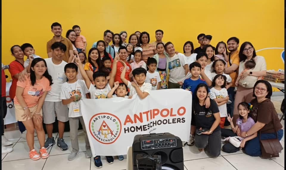 Antipolo Homeschoolers parents and kids group photo
