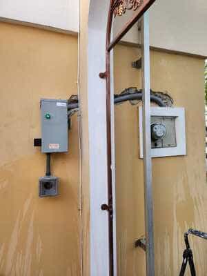 {{ custom_values.service_4 }} in {{custom_values.area_6})