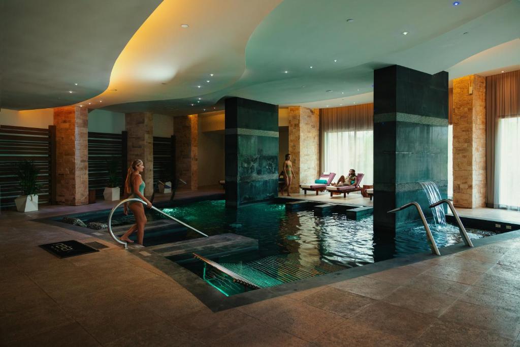 Breathless Riviera Cancún Resort & Spa — 8