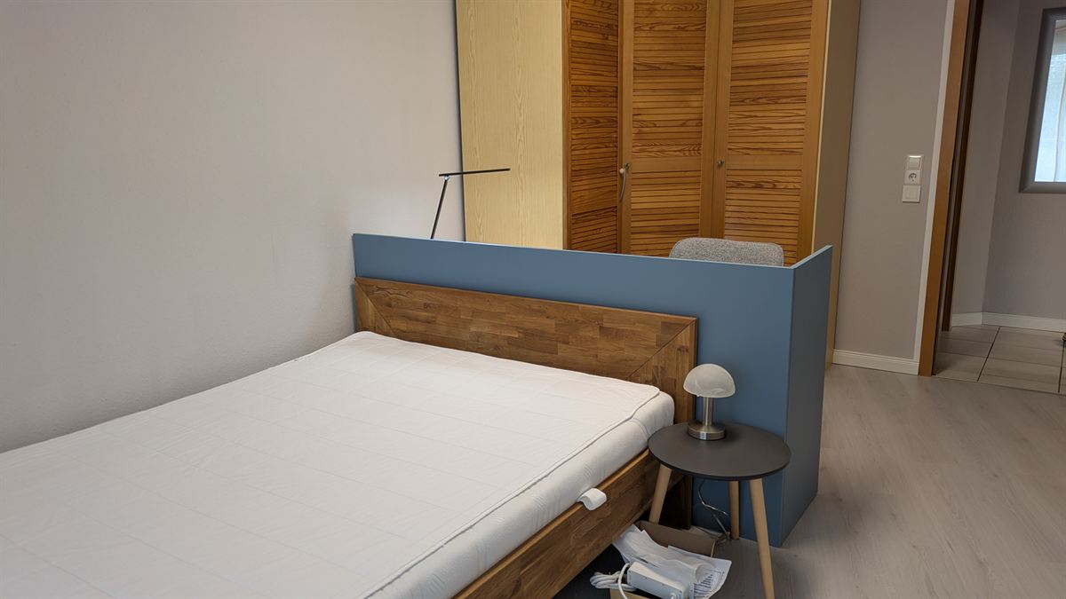 Schlafzimmer · mit Kleiderschrank