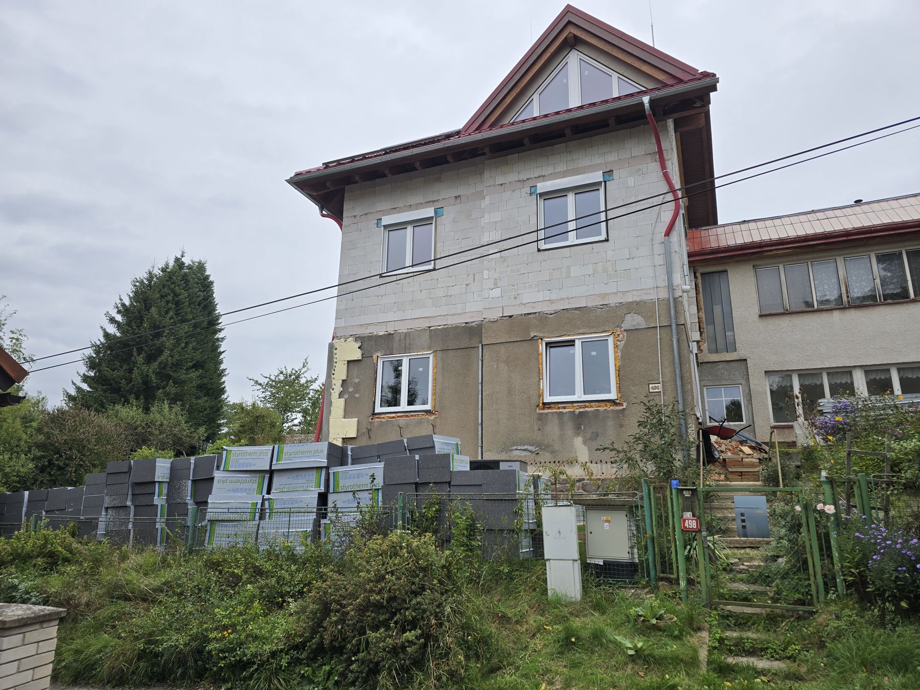 Nová fasáda rodinného domu – Hodkovice nad Mohelkou – před